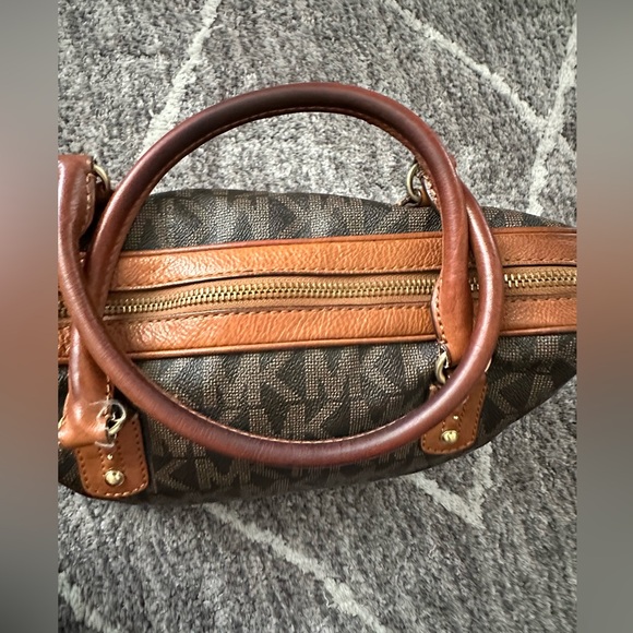 Authentic Michael Kors Handbag with Signature Leather - Picture 8 of 13